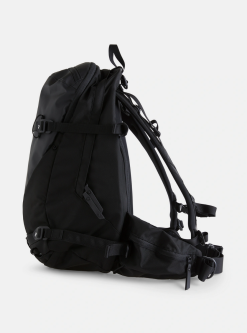 PeakPerformance PEAK PERFORMANCE VERTICAL SKI BACKPACK S/M Black -Ski Bril Winkel schermafbeelding 2022 11 02 om 09.28.47